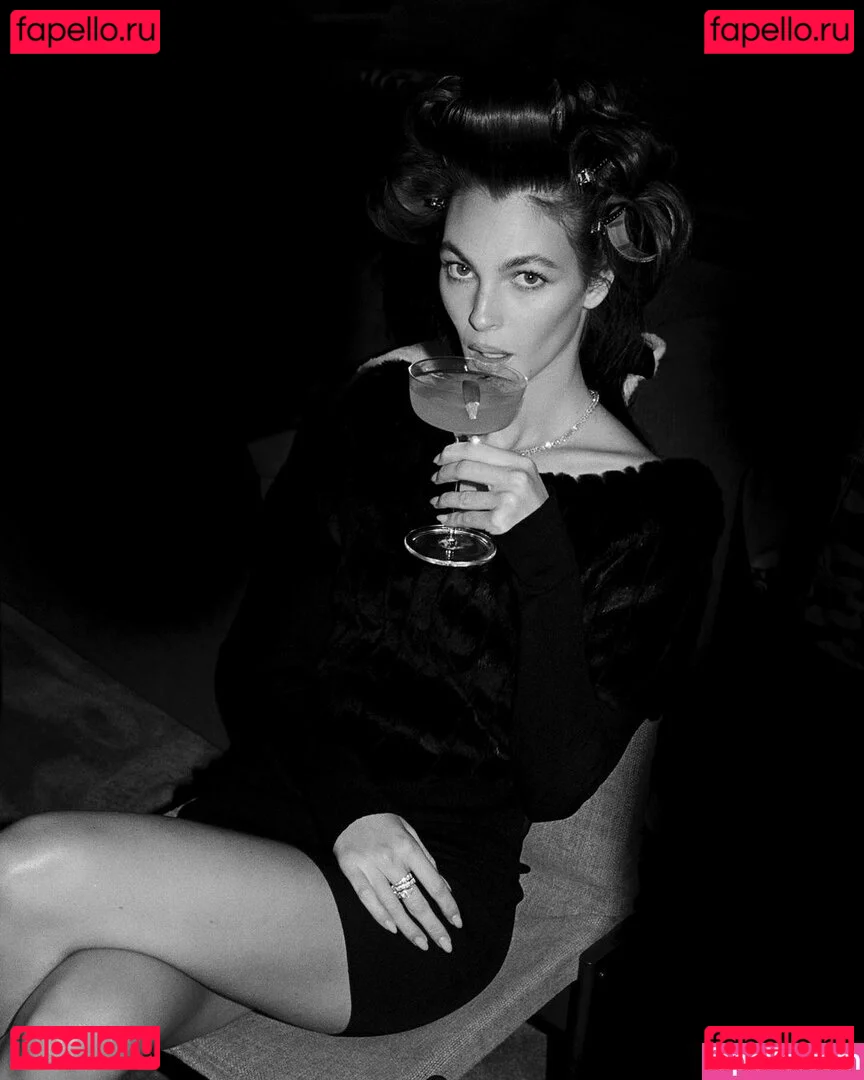 Vittoria Ceretti Onlyfans Photo Gallery 