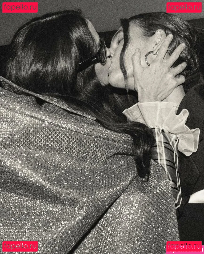 Vittoria Ceretti Onlyfans Photo Gallery 