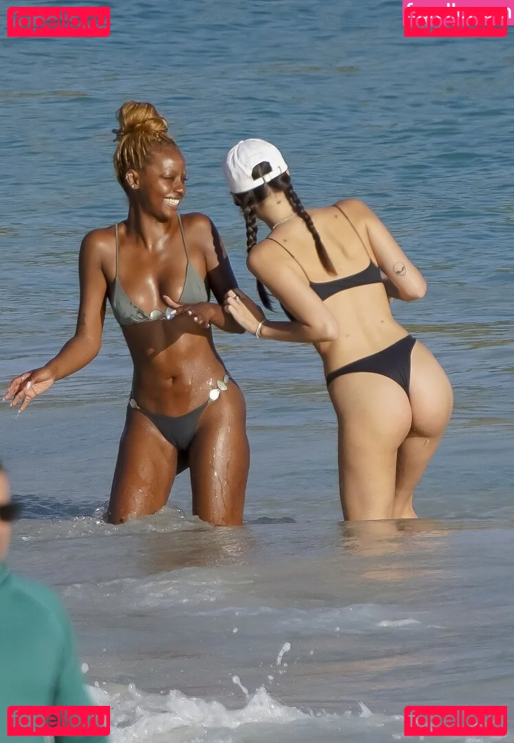 Vittoria Ceretti Onlyfans Photo Gallery 