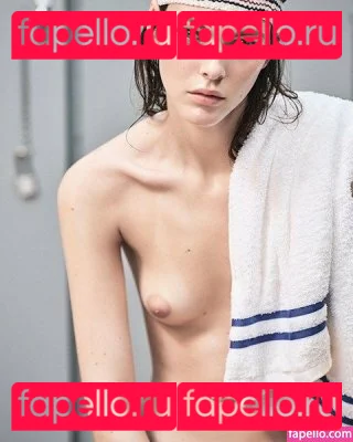Vittoria Ceretti Onlyfans Photo Gallery 
