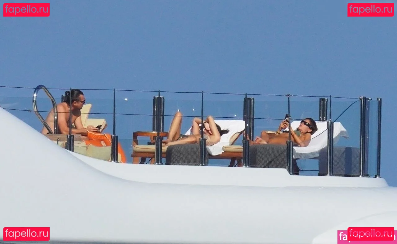 Vittoria Ceretti Onlyfans Photo Gallery 