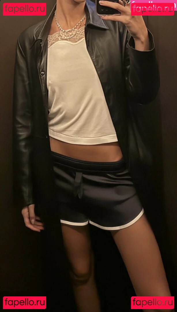 Vittoria Ceretti Onlyfans Photo Gallery 