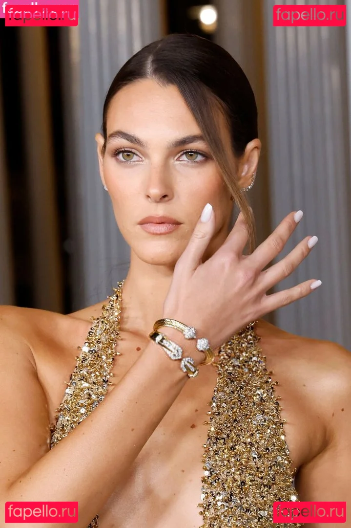 Vittoria Ceretti Onlyfans Photo Gallery 