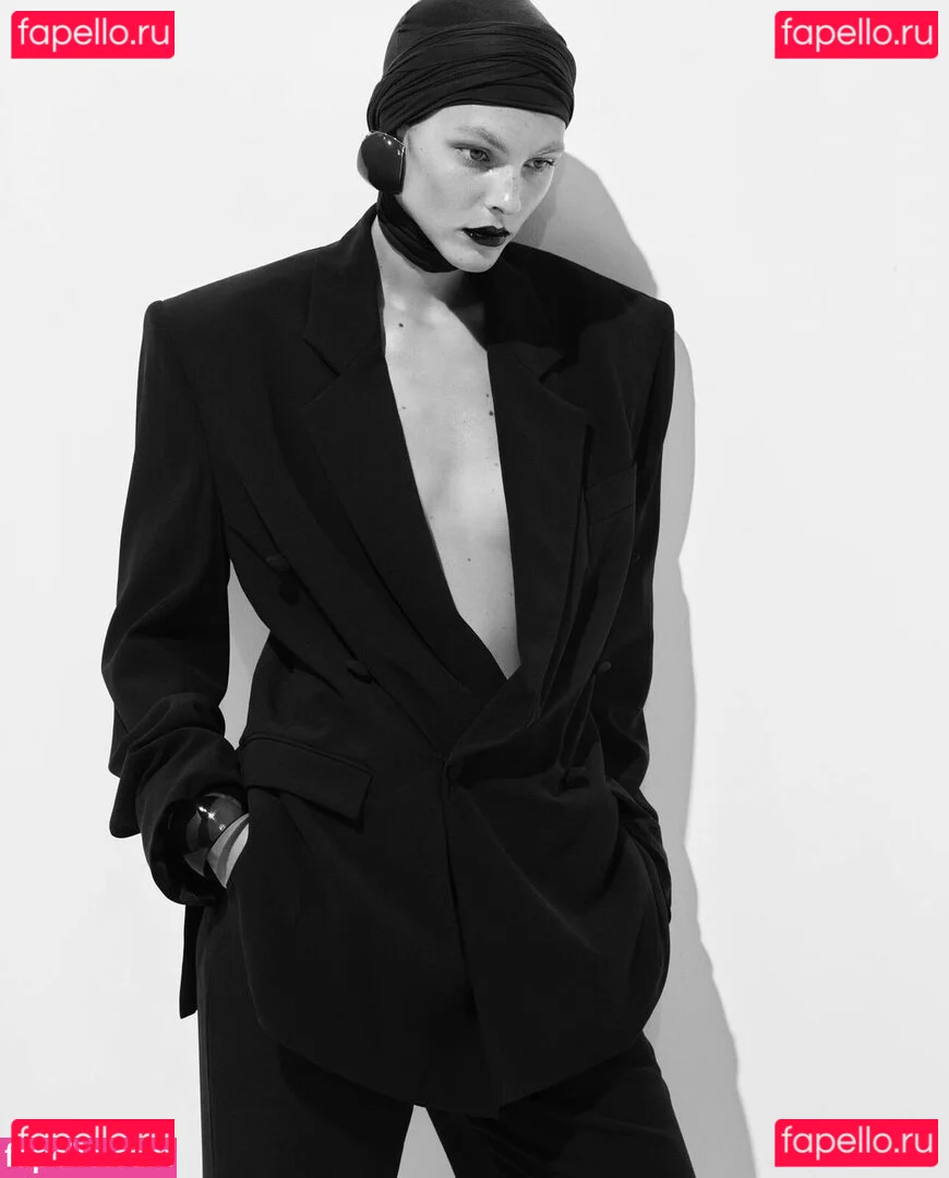 Vittoria Ceretti Onlyfans Photo Gallery 