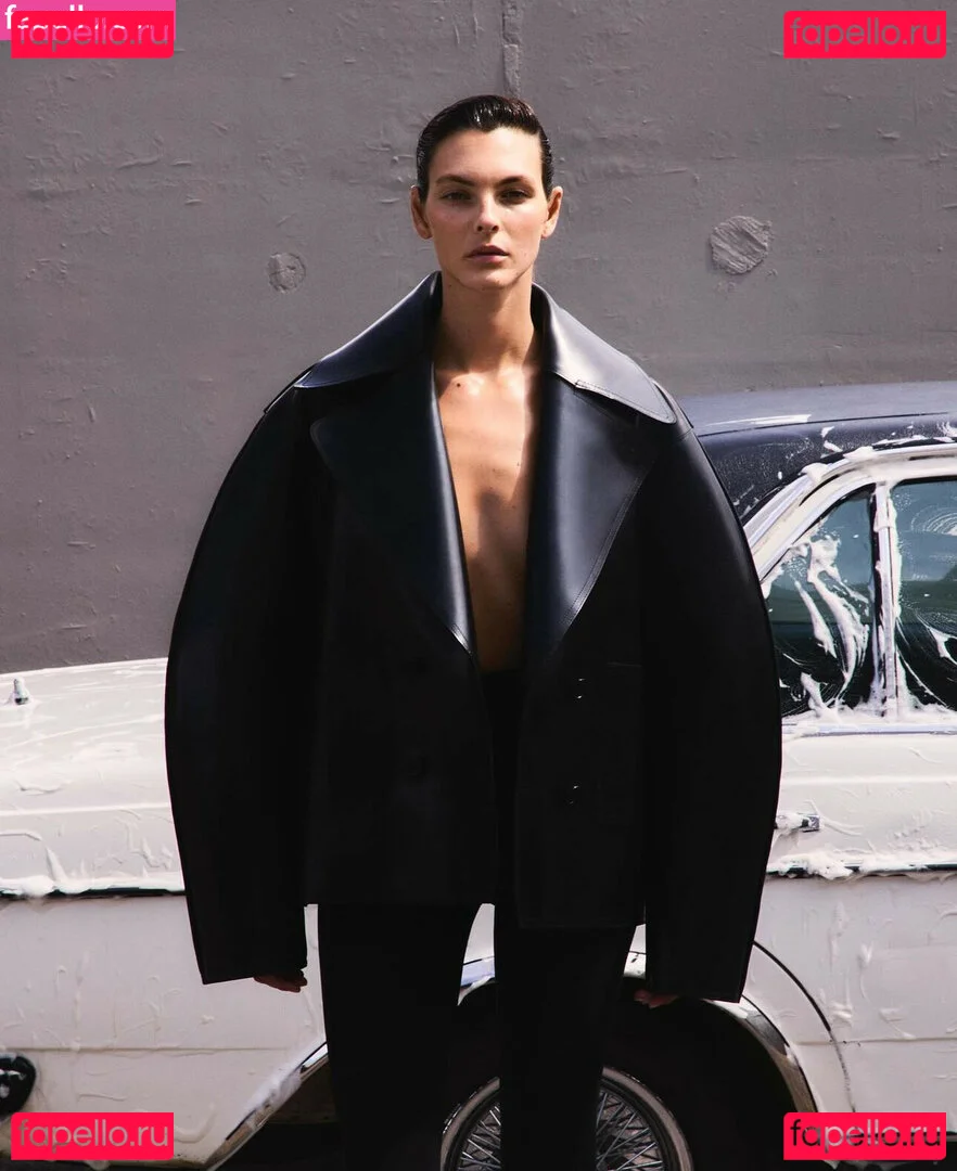 Vittoria Ceretti Onlyfans Photo Gallery 