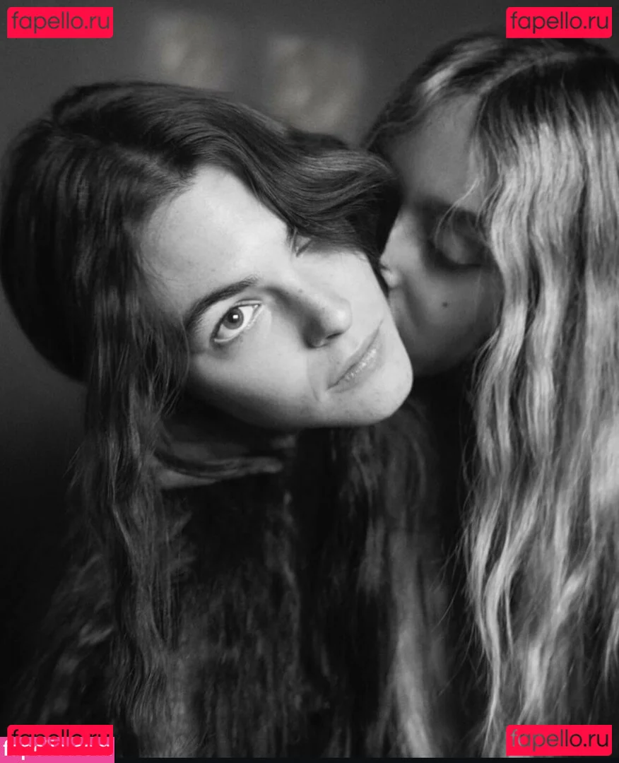 Vittoria Ceretti Onlyfans Photo Gallery 