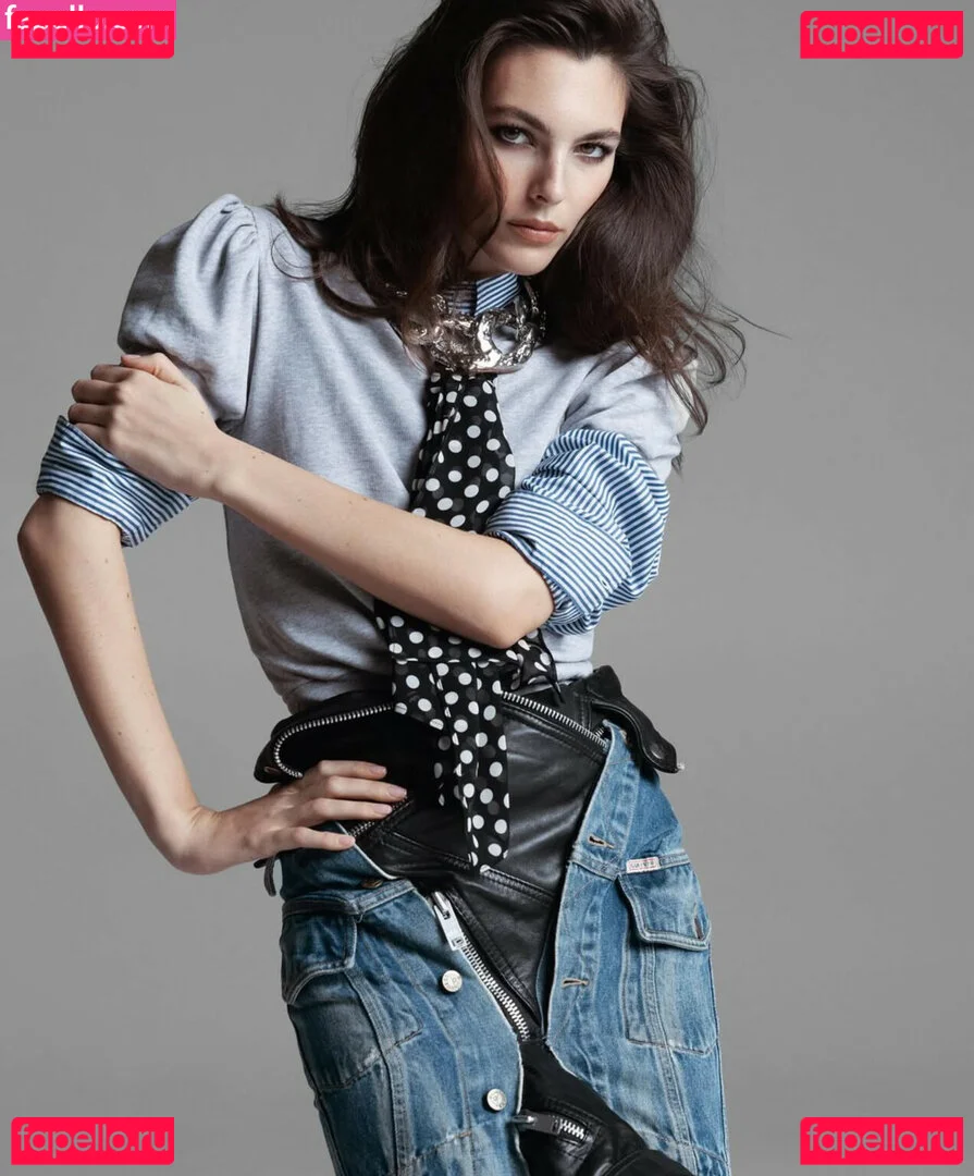 Vittoria Ceretti Onlyfans Photo Gallery 