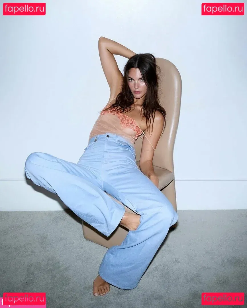 Vittoria Ceretti Onlyfans Photo Gallery 