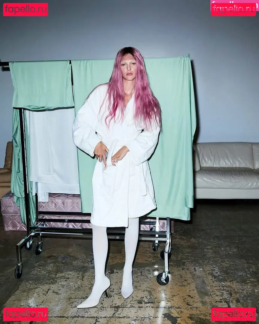 Vittoria Ceretti Onlyfans Photo Gallery 