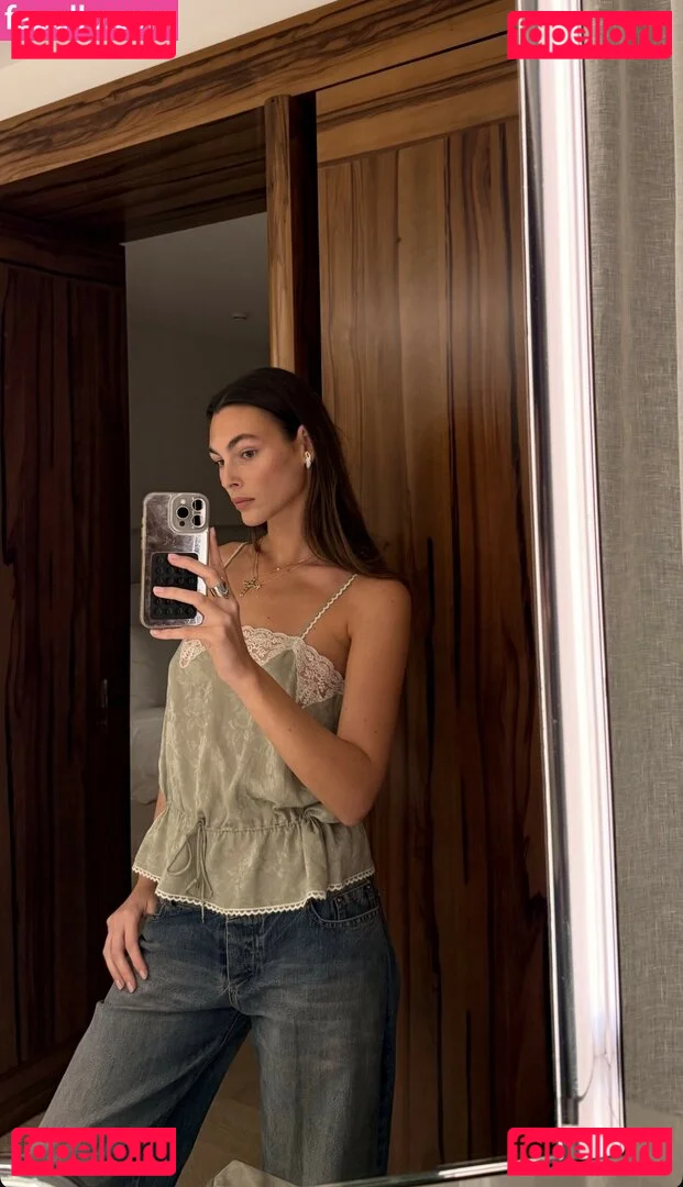 Vittoria Ceretti Onlyfans Photo Gallery 