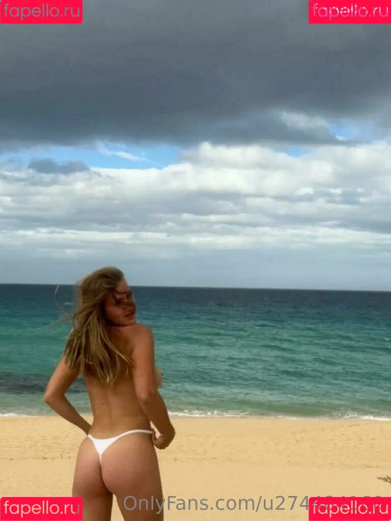 evelynilyina Onlyfans Photo Gallery 