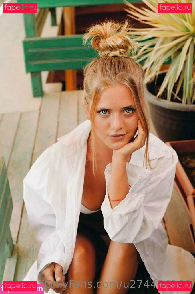 evelynilyina Onlyfans Photo Gallery 