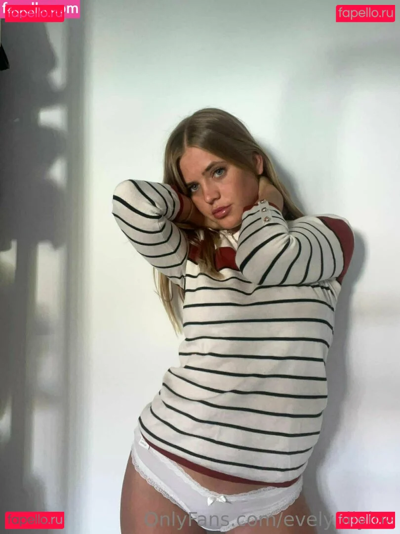 evelynilyina Onlyfans Photo Gallery 