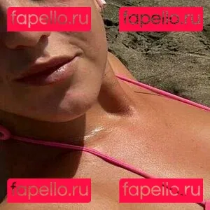 evelynilyina Onlyfans Photo Gallery 