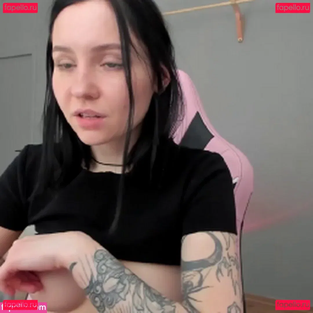 emma_gucci Onlyfans Photo Gallery 