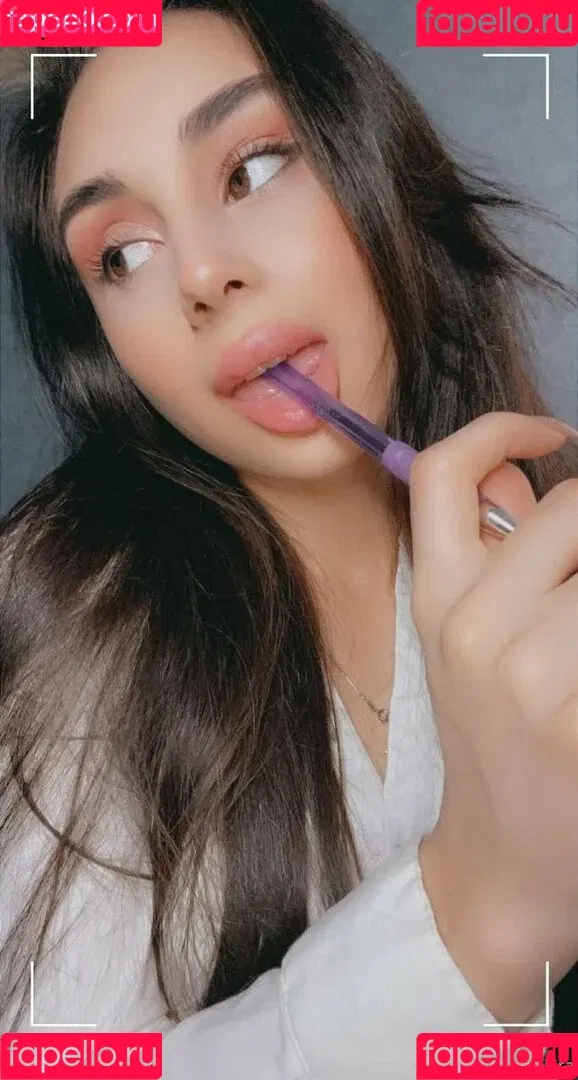 kirarealbabe Onlyfans Photo Gallery 