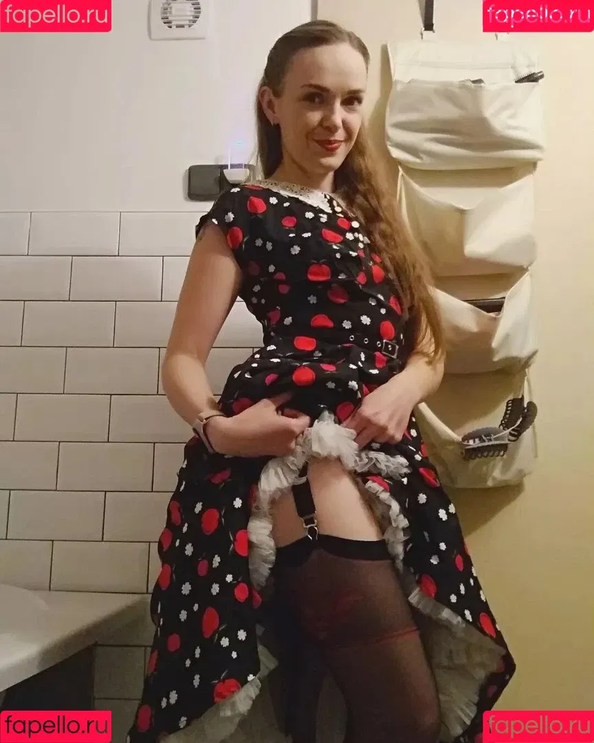 Mama_v_sukni Onlyfans Photo Gallery 