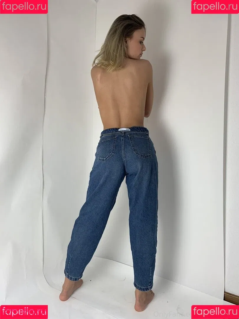 eyFreundin Onlyfans Photo Gallery 