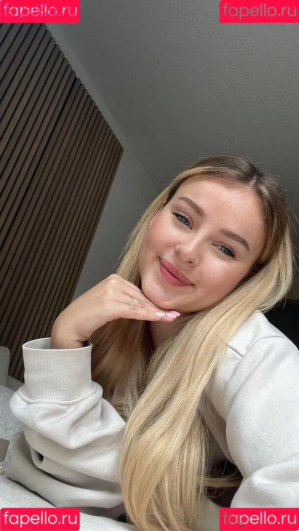 eyFreundin Onlyfans Photo Gallery 