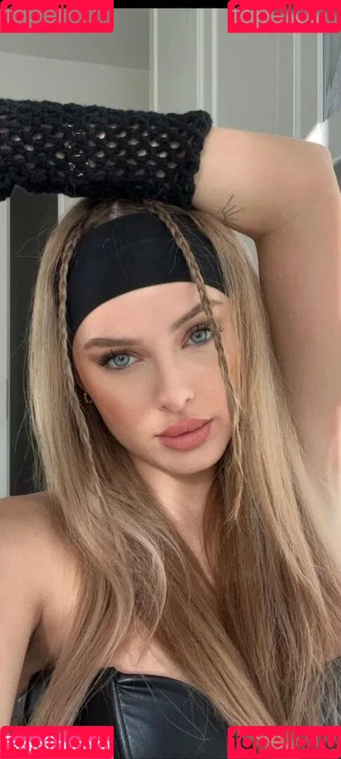 eyFreundin Onlyfans Photo Gallery 