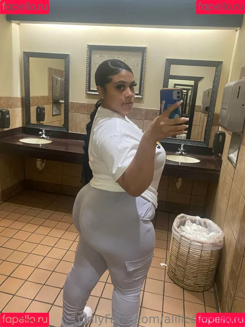 aliiicouture26 Onlyfans Photo Gallery 