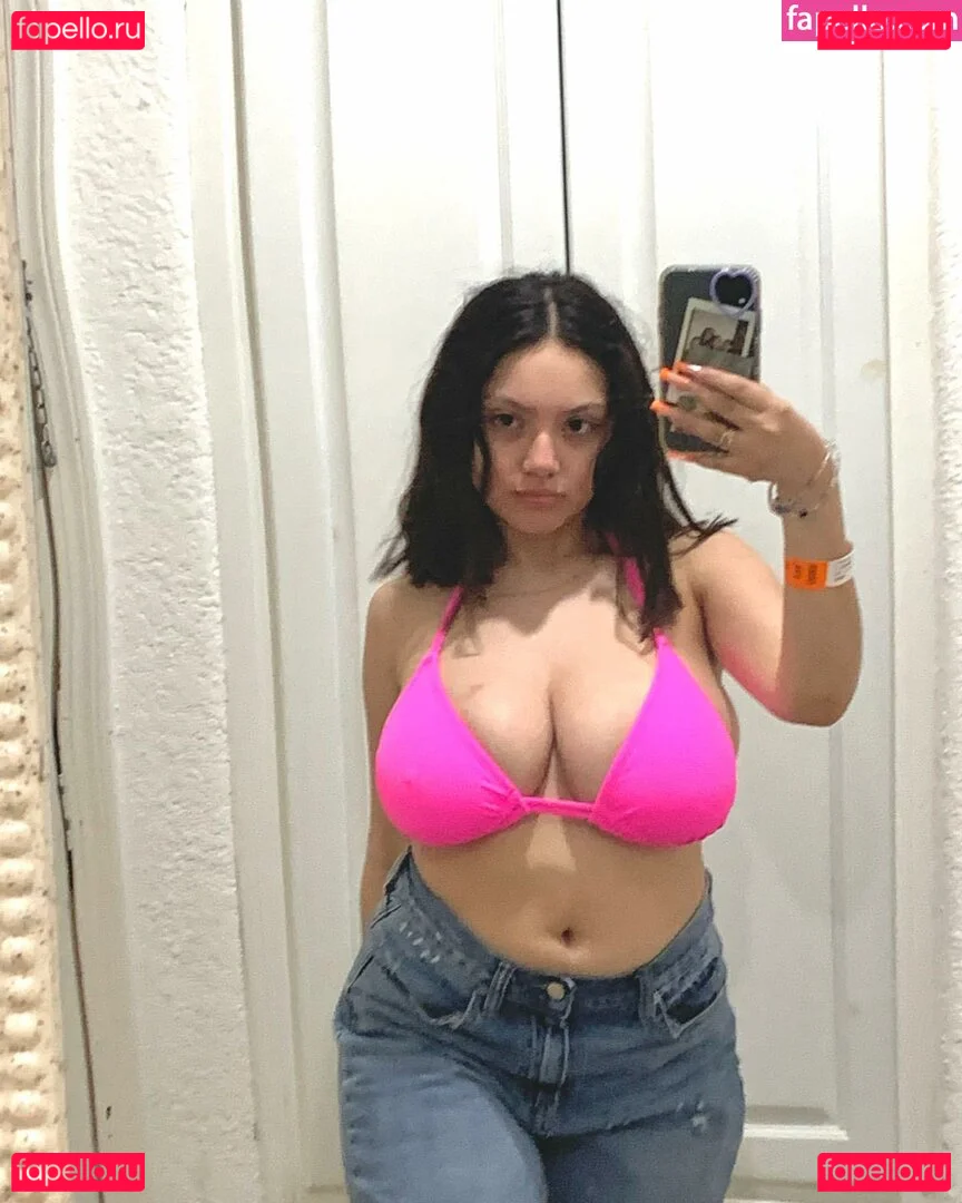 Wendy Chavez Onlyfans Photo Gallery 