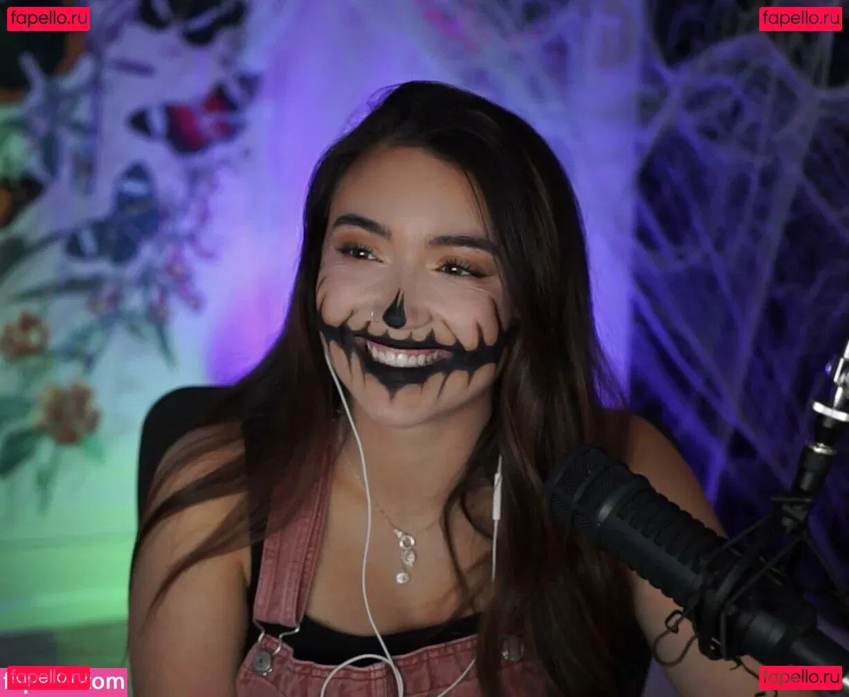 Skyytea Onlyfans Photo Gallery 