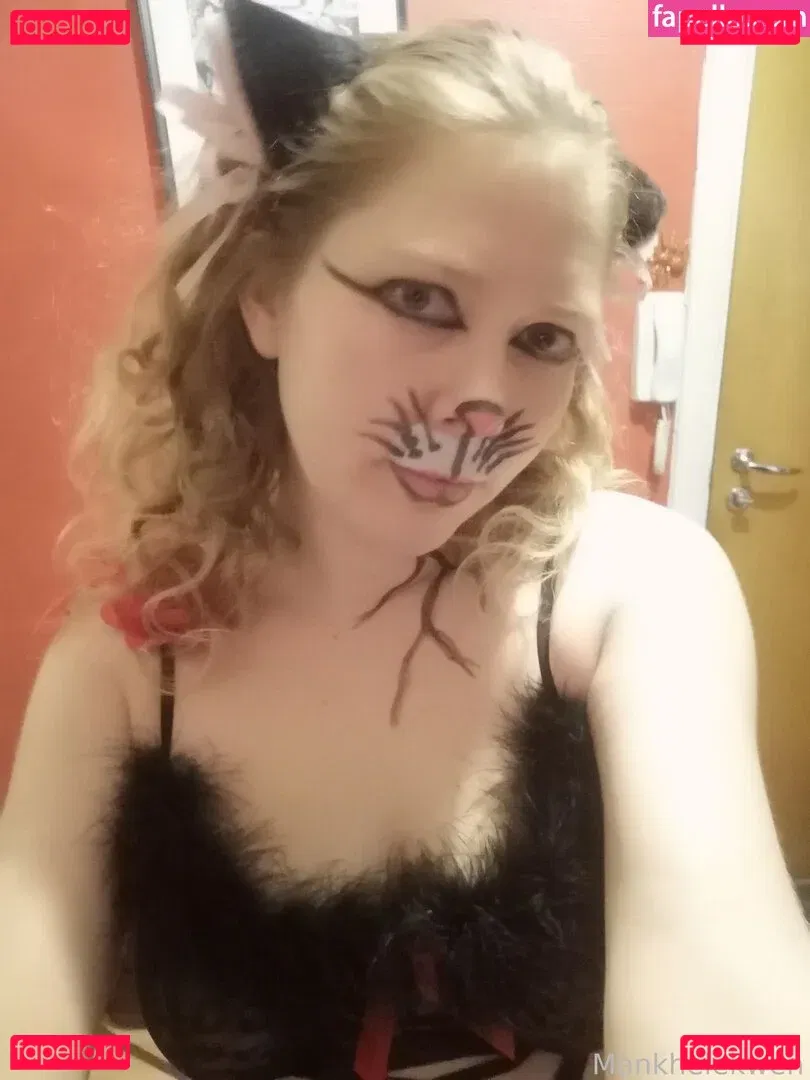 Mankhelekwen Onlyfans Photo Gallery 