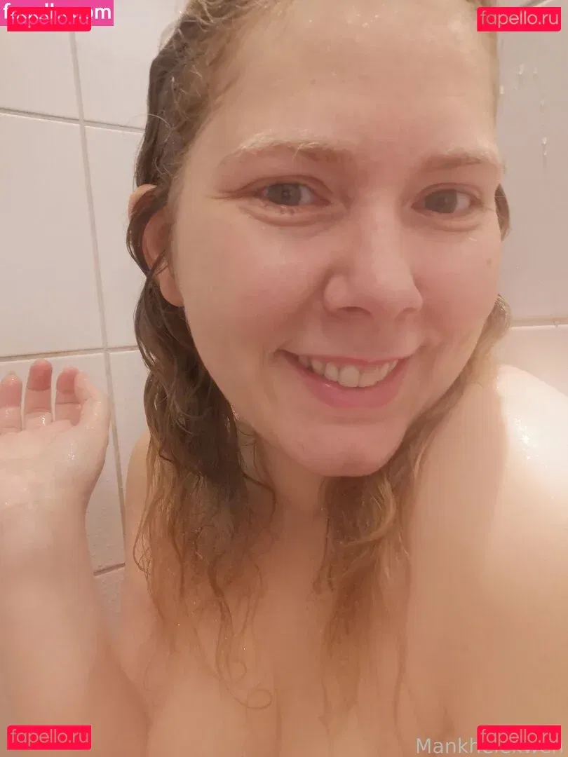 Mankhelekwen Onlyfans Photo Gallery 