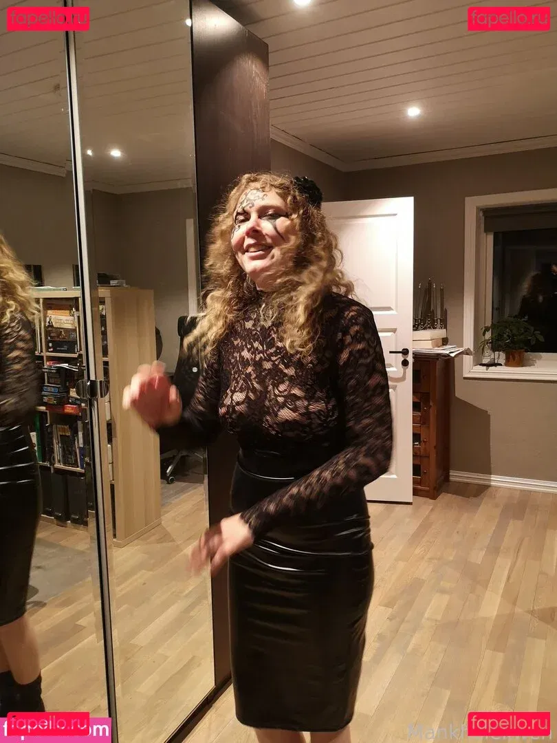 Mankhelekwen Onlyfans Photo Gallery 