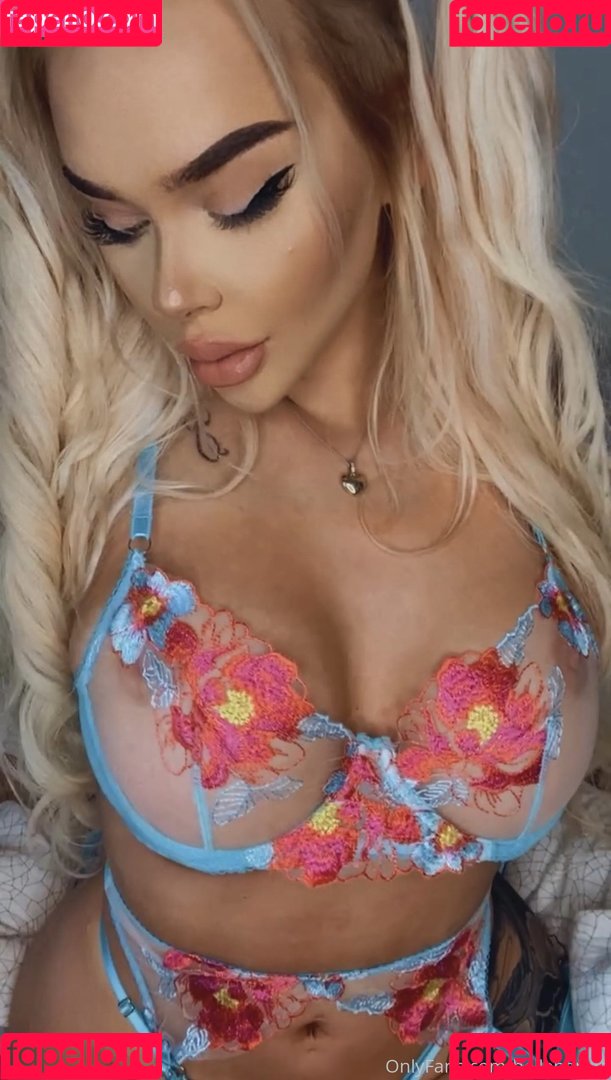 cristaxoxo Onlyfans Photo Gallery 