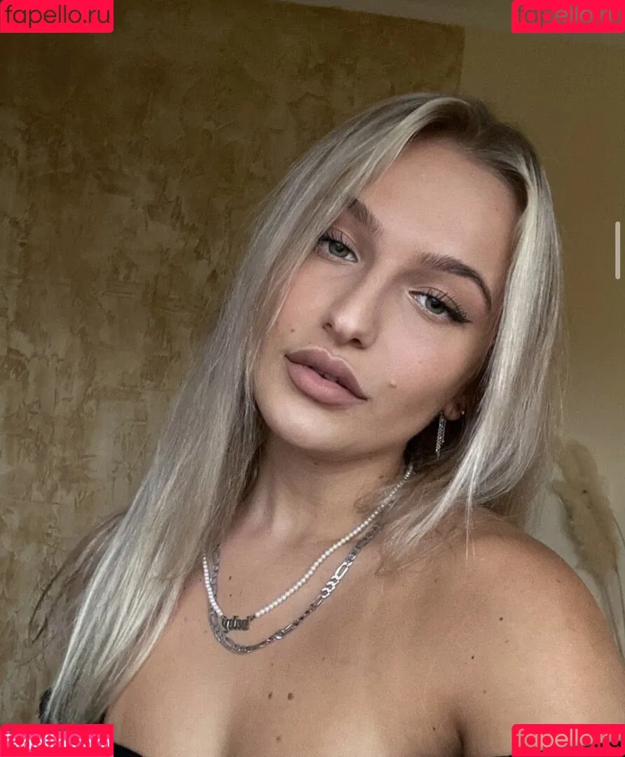 AshleyAngel Onlyfans Photo Gallery 