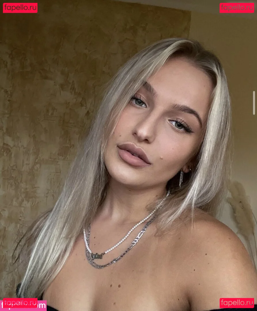 AshleyAngel Onlyfans Photo Gallery 