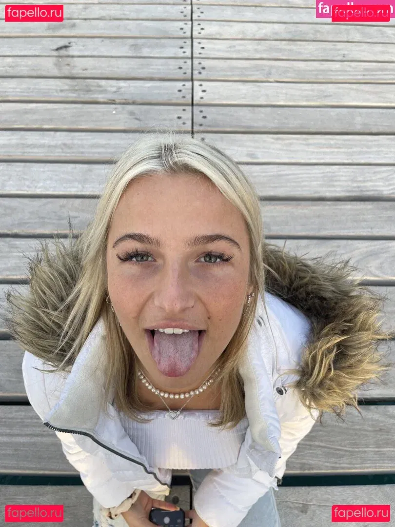 AshleyAngel Onlyfans Photo Gallery 