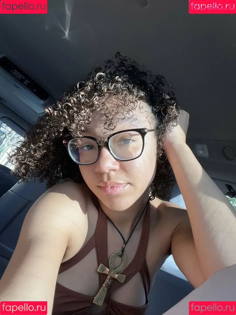 Caileneasely Onlyfans Photo Gallery 