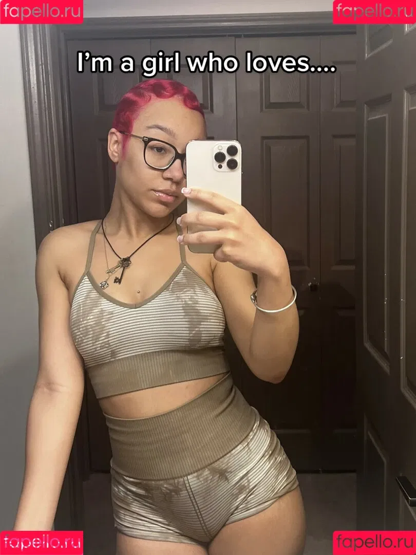 Caileneasely Onlyfans Photo Gallery 