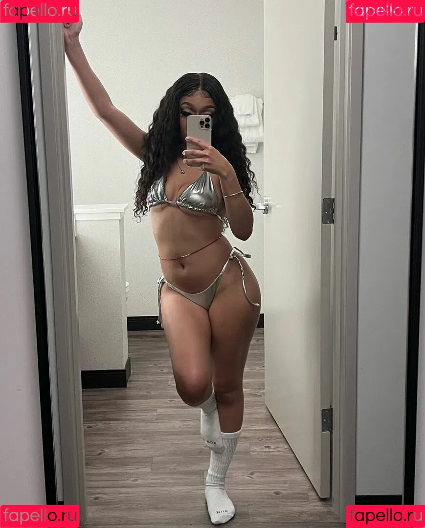 Caileneasely Onlyfans Photo Gallery 