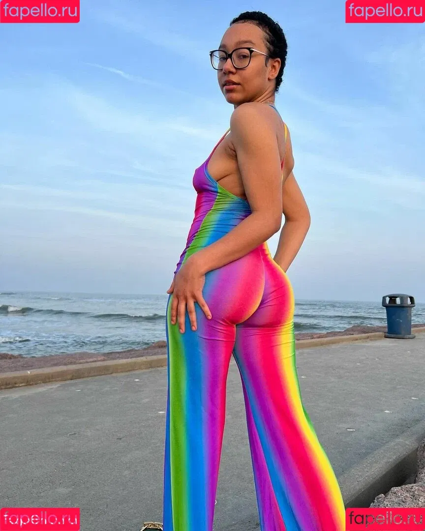 Caileneasely Onlyfans Photo Gallery 