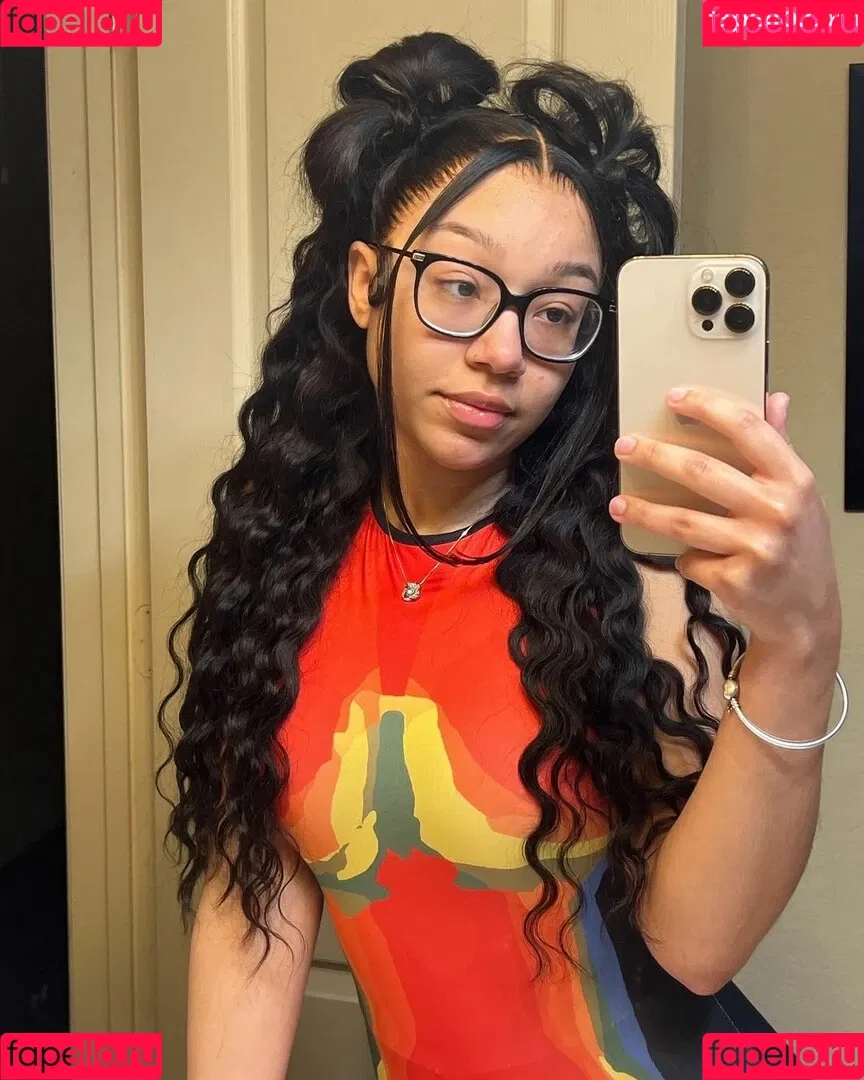 Caileneasely Onlyfans Photo Gallery 