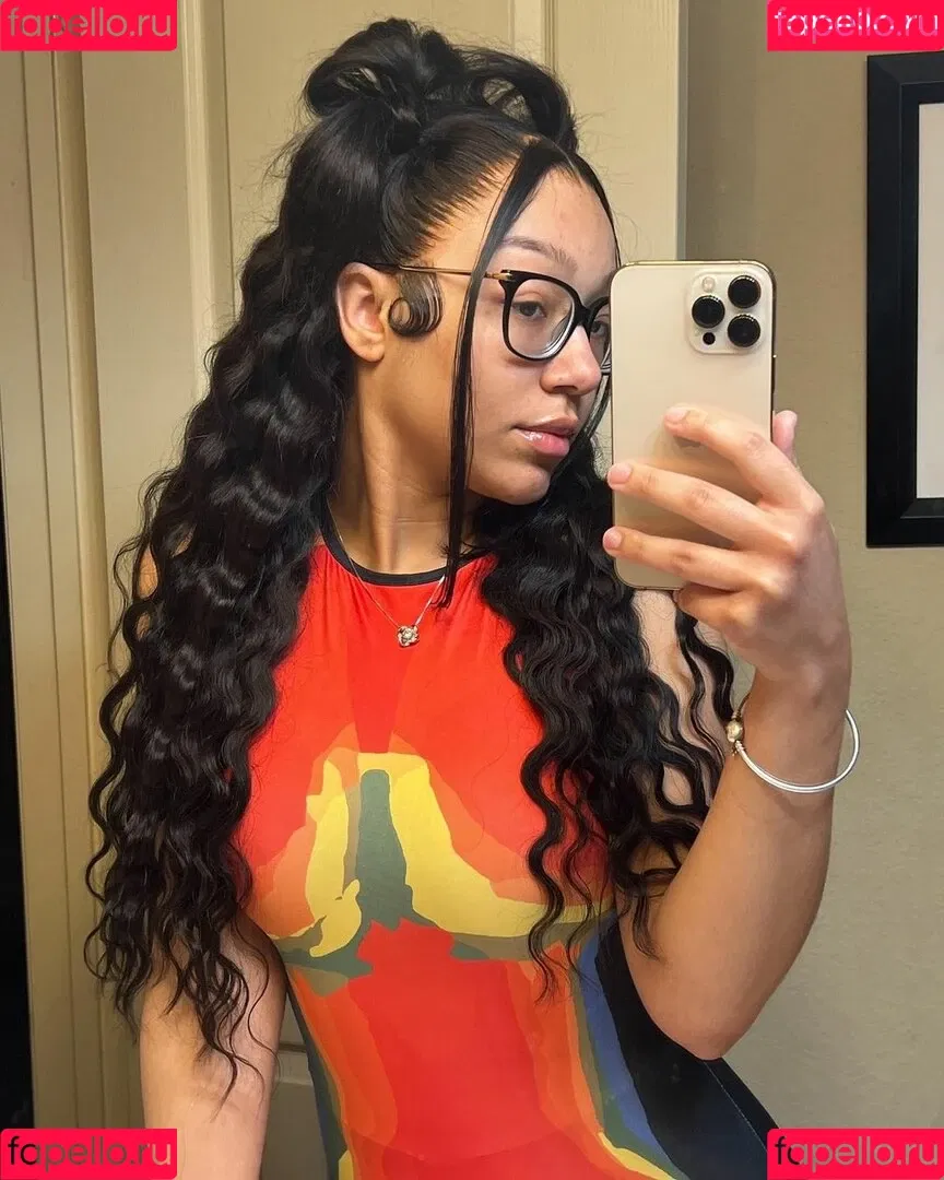 Caileneasely Onlyfans Photo Gallery 