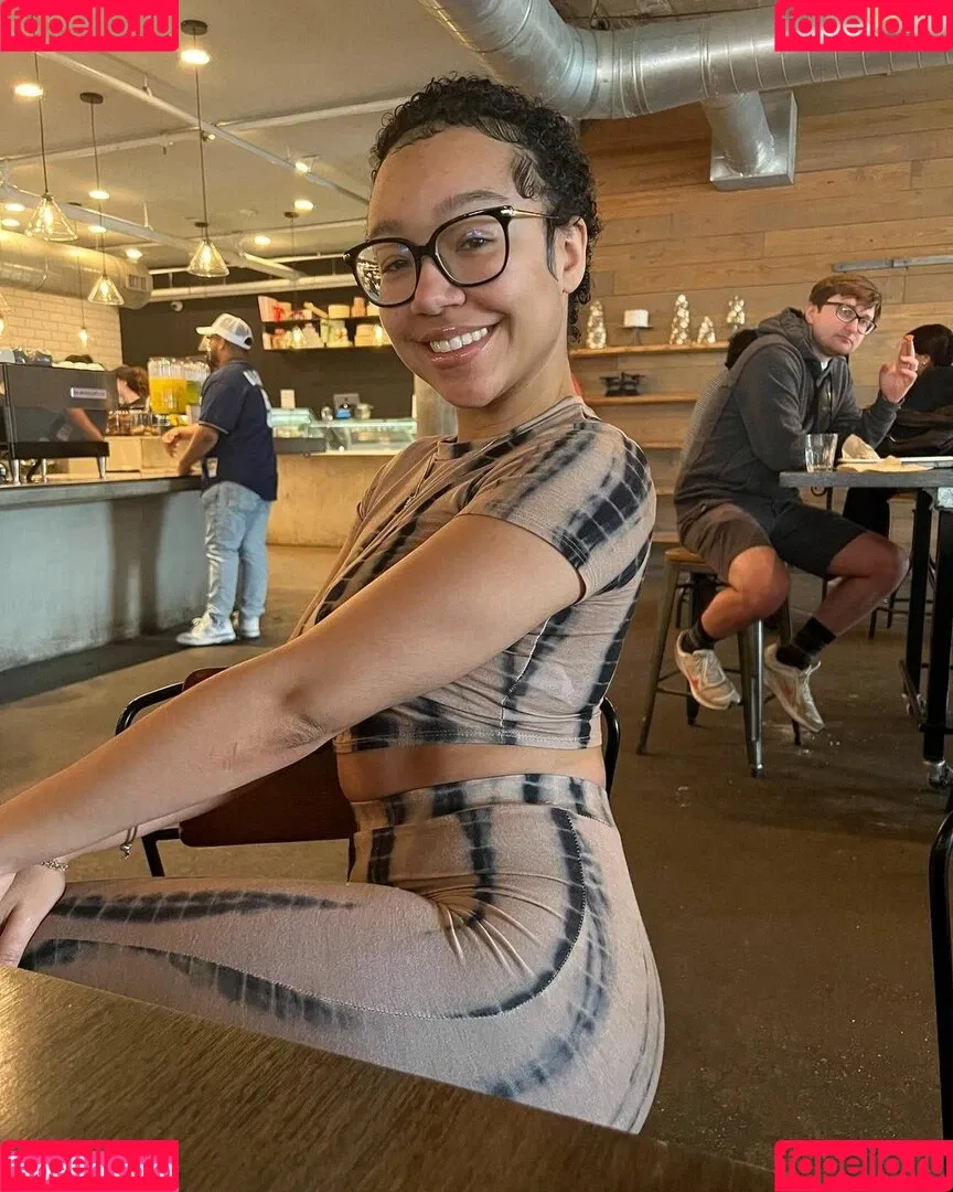 Caileneasely Onlyfans Photo Gallery 