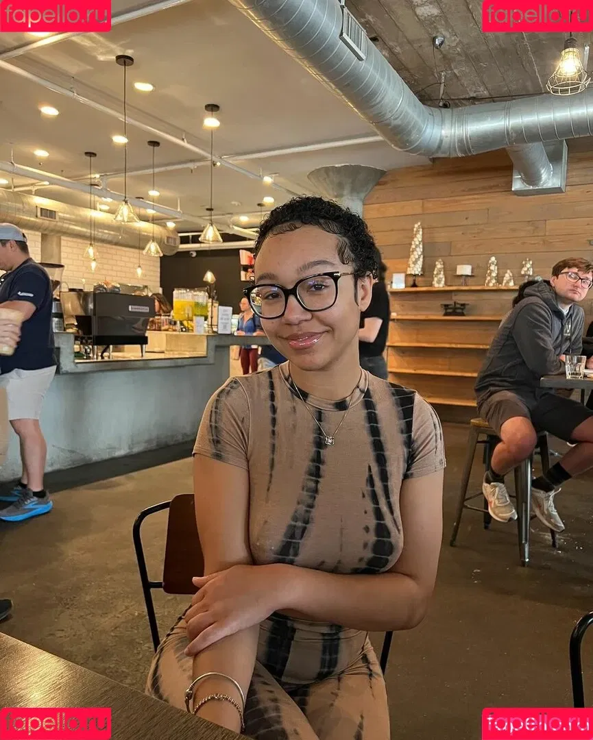 Caileneasely Onlyfans Photo Gallery 