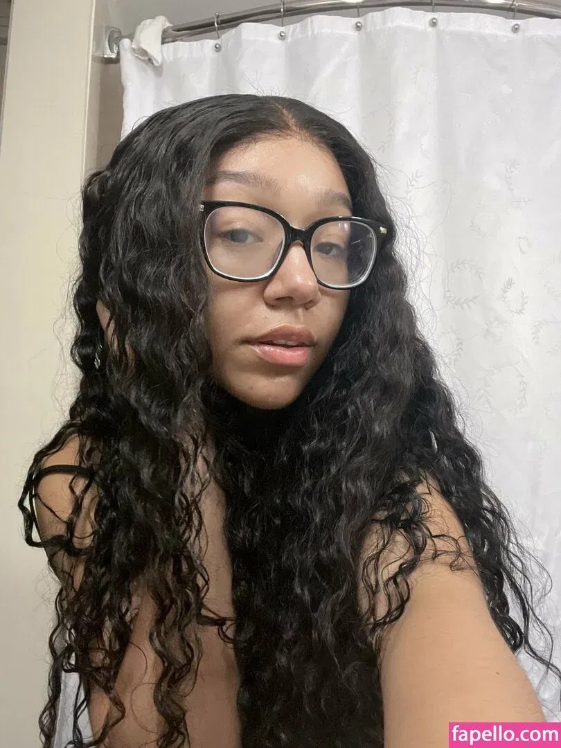 Caileneasely Onlyfans Photo Gallery 