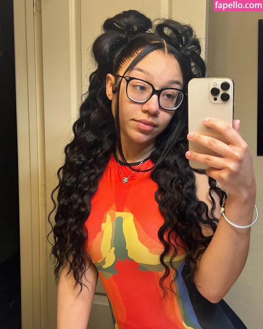 Caileneasely Onlyfans Photo Gallery 