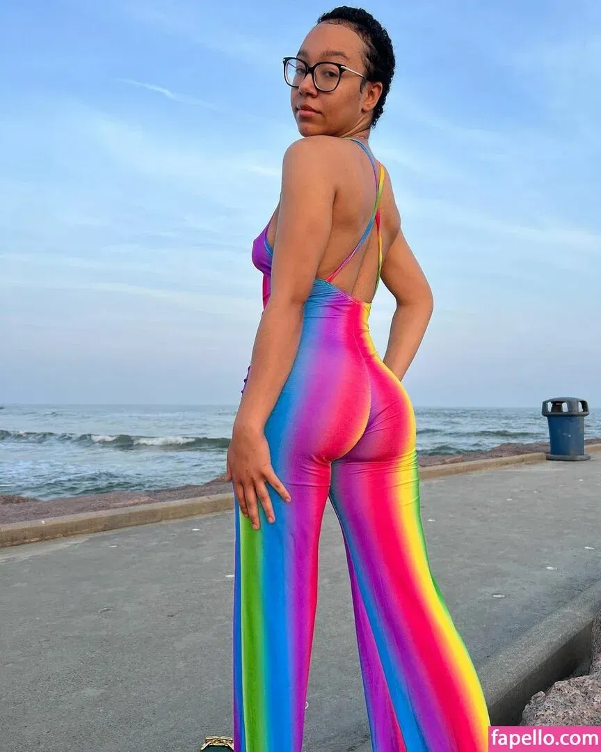 Caileneasely Onlyfans Photo Gallery 