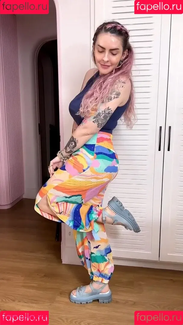 Karen Bachini Onlyfans Photo Gallery 
