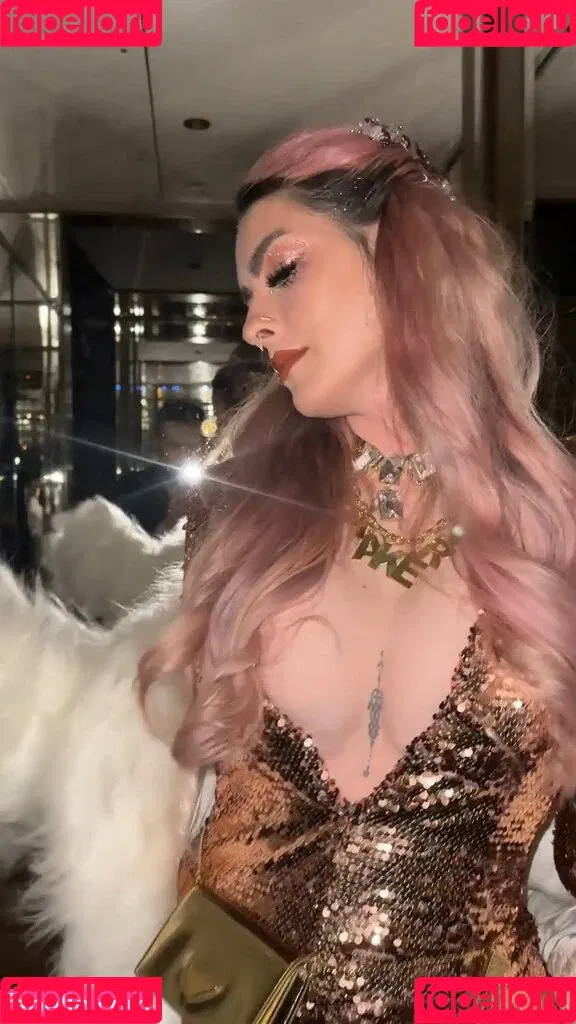 Karen Bachini Onlyfans Photo Gallery 