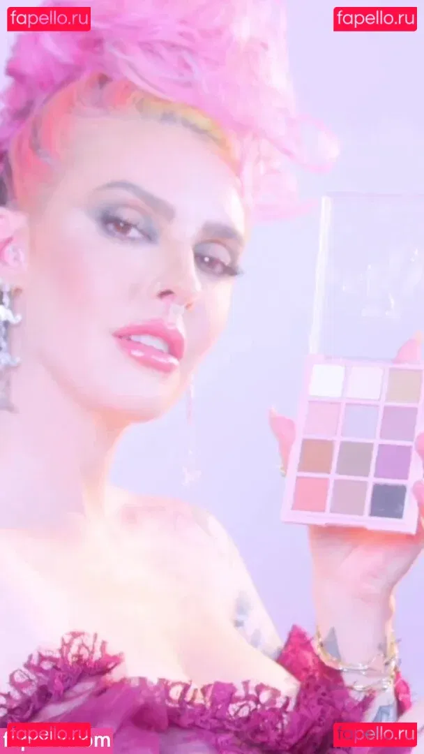 Karen Bachini Onlyfans Photo Gallery 