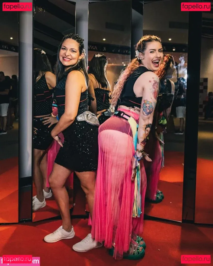 Karen Bachini Onlyfans Photo Gallery 