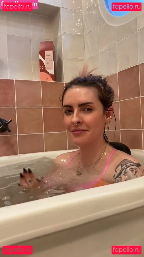 Karen Bachini Onlyfans Photo Gallery 